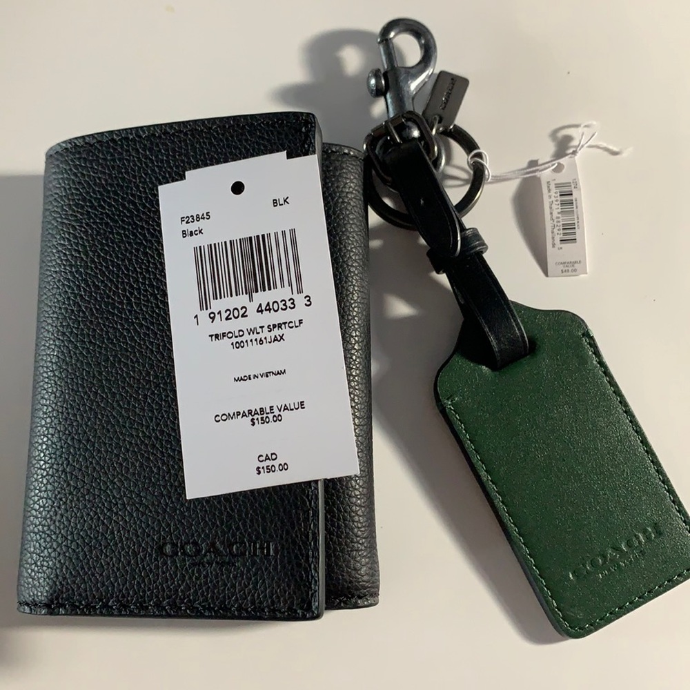 Men’s trifold wallet and luggage tag